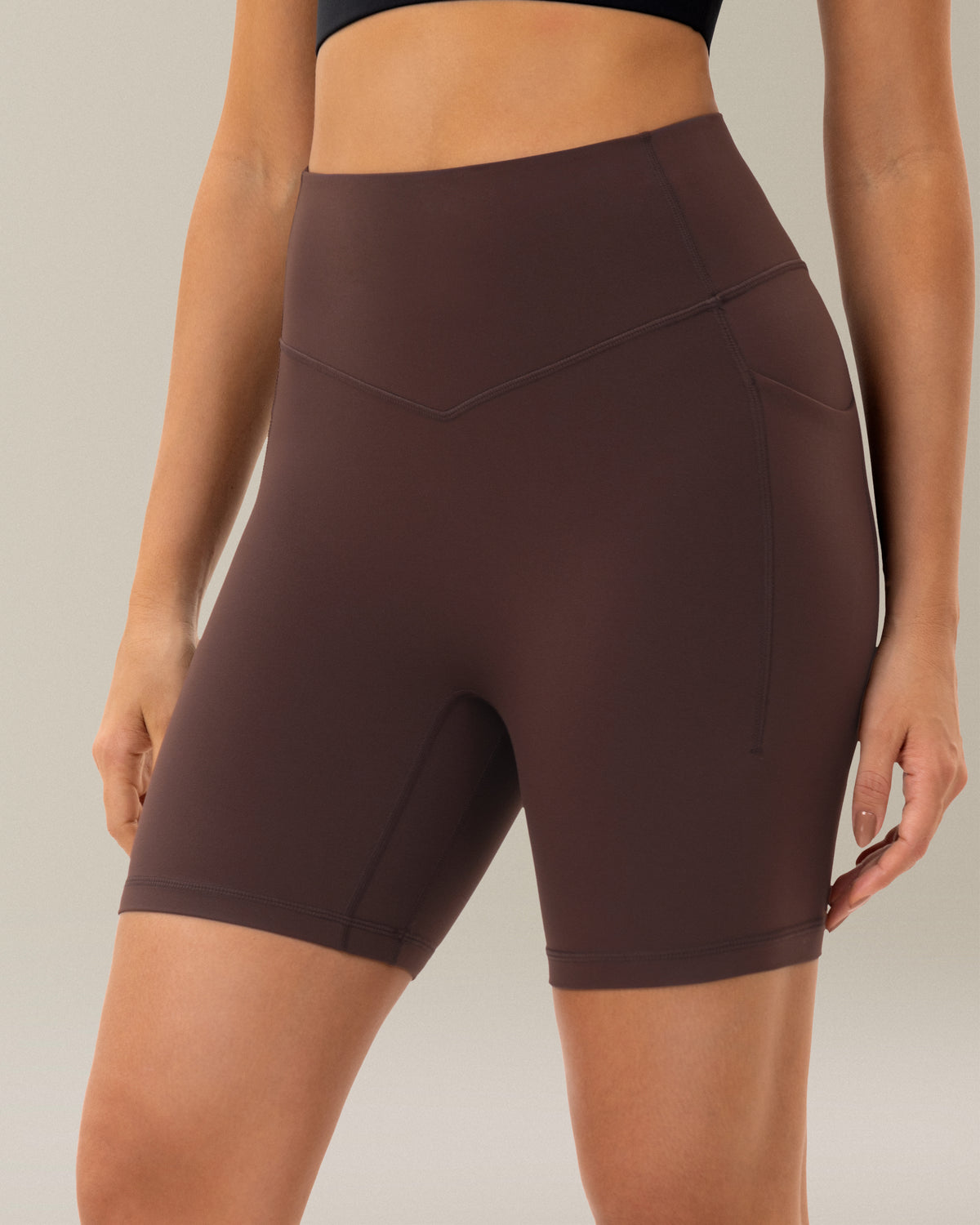 6'' Seamless Soft Biker Shorts with Pockets - No Front Seam & V-shaped - Hot Fudge