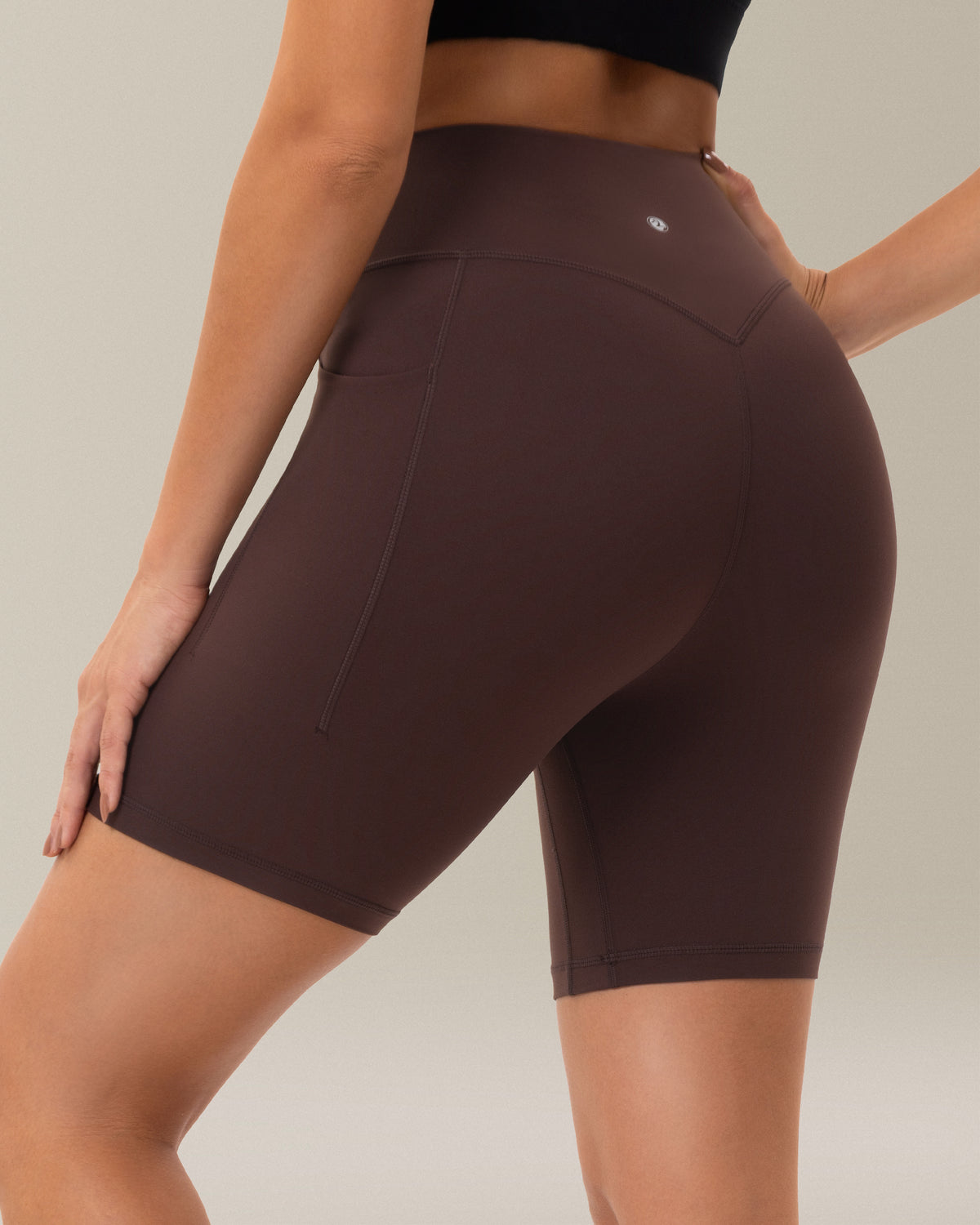 6'' Seamless Soft Biker Shorts with Pockets - No Front Seam & V-shaped - Hot Fudge