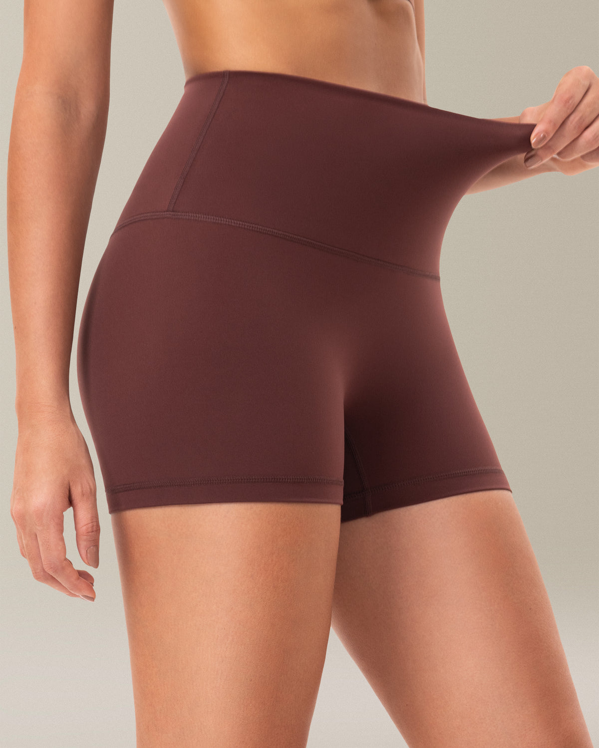 8063 Yunoga No Front Seam High‑Waisted Biker Shorts Brown Stone