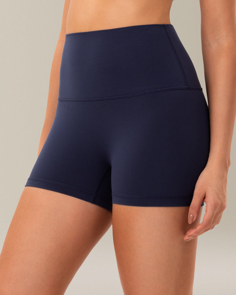 8063 Yunoga No Front Seam High‑Waisted Biker Shorts Navy